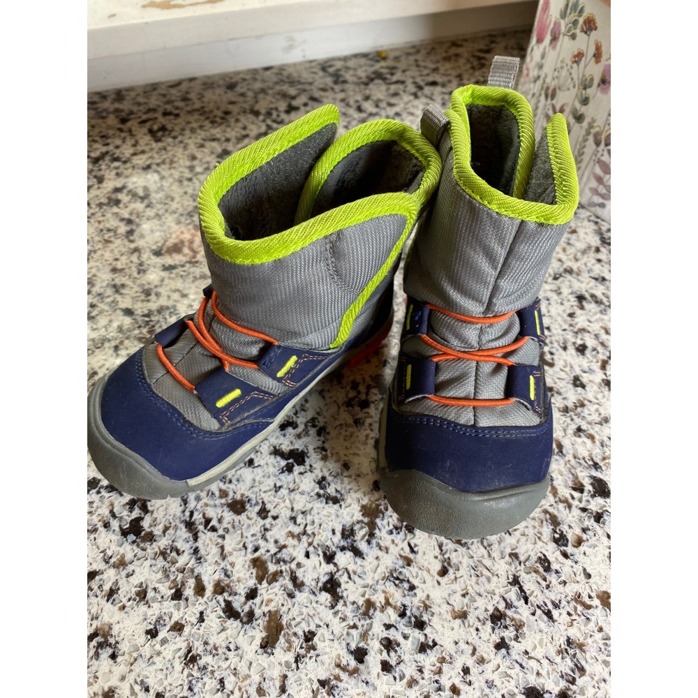 KEEN Winter Boots Kids Size 7 Grey Navy Blue Excellent Snow Hiking Shoes